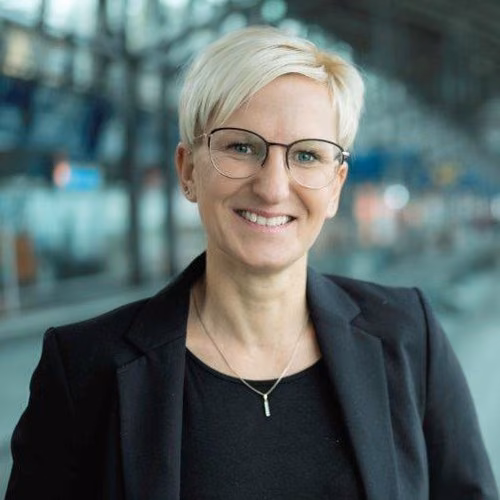 Mitteldeutsche Flughafen AG: Sylvia Loricke - Referentin Kommunikation & Politikbeziehung